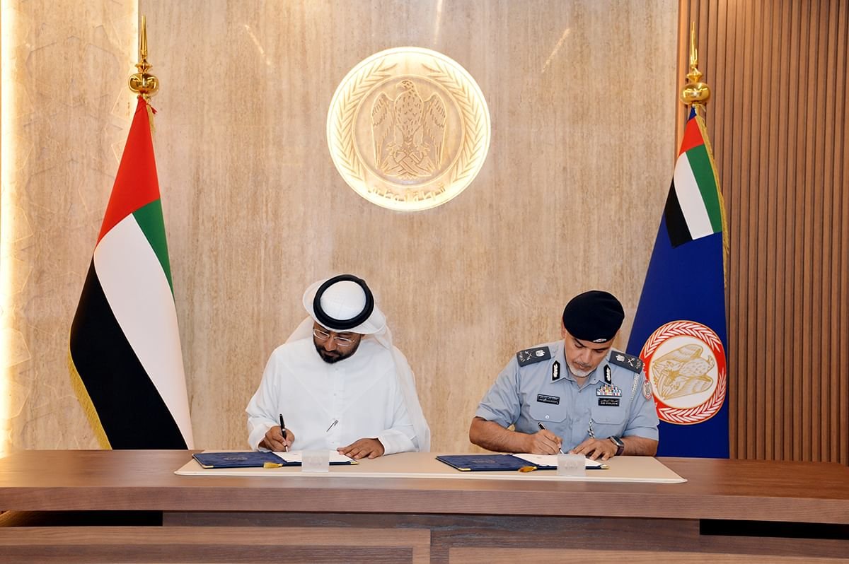 شرطة أبوظبي توقع اتفاقية لتنظيم العمل الإحصائي 1 شرطة أبوظبي توقع اتفاقية لتنظيم العمل الإحصائي