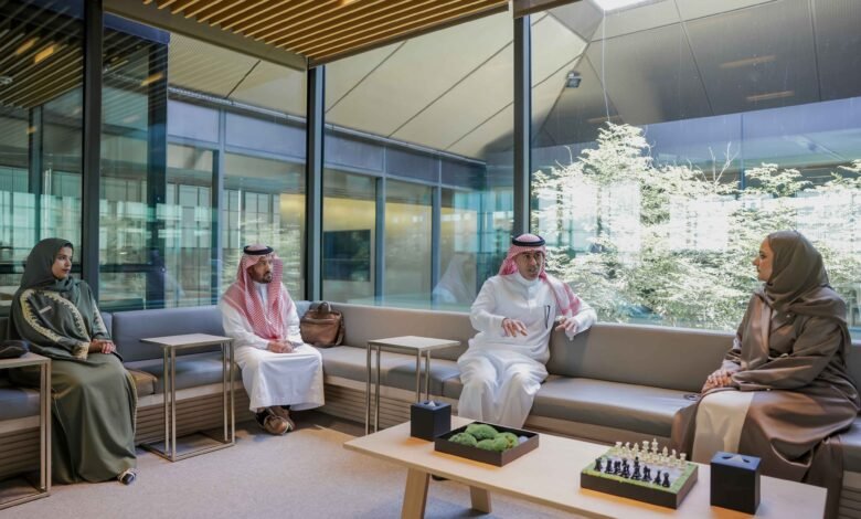 بيت الحكمة بالشارقة يبحث التعاون مع "المكتبات السعودية" 6 بيت الحكمة بالشارقة يبحث التعاون مع "المكتبات السعودية"