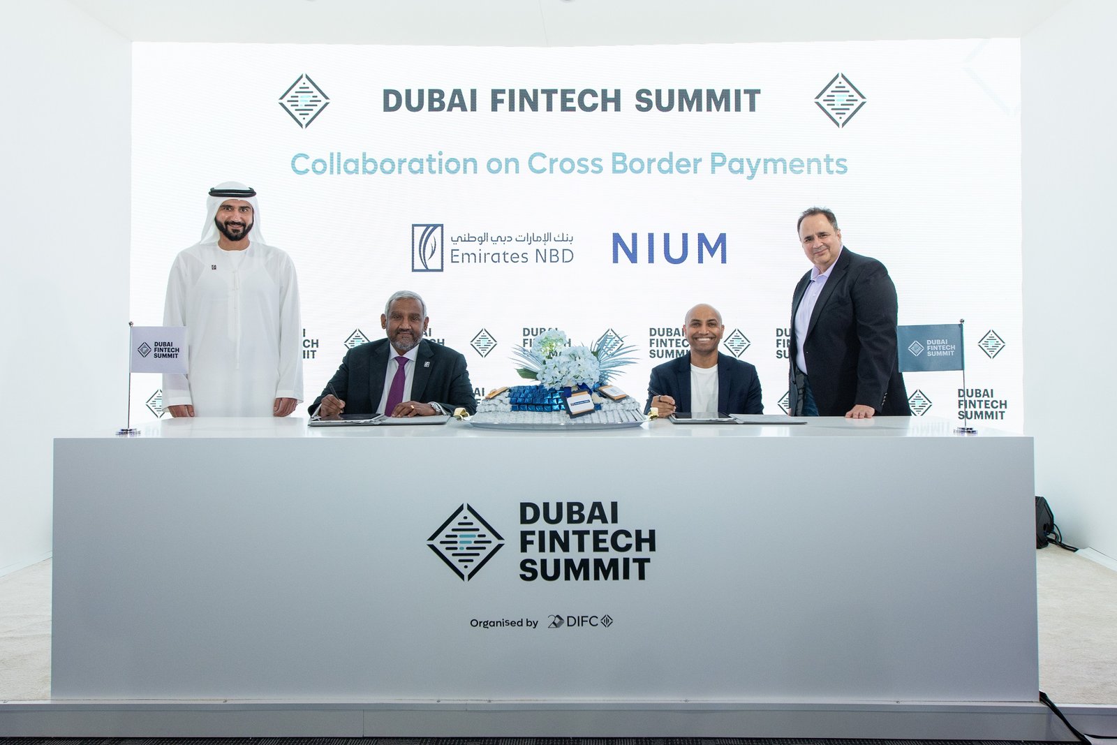 تحالف استراتيجي بين "الإمارات دبي الوطني" ومنصة "نيوم" لدعم التحويلات العابرة للحدود 1 تحالف استراتيجي بين "الإمارات دبي الوطني" ومنصة "نيوم" لدعم التحويلات العابرة للحدود