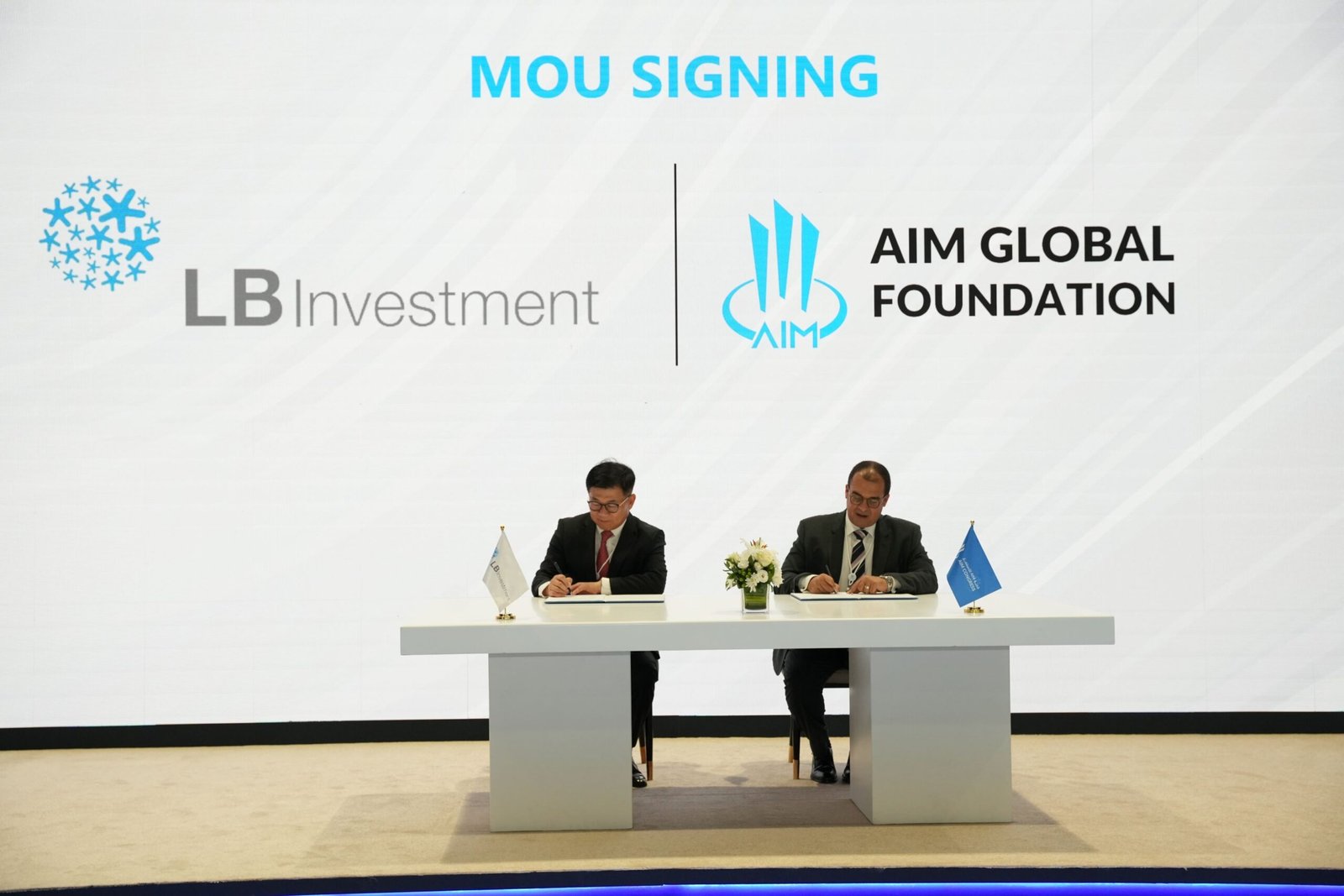 "AIM" العالمية و"إل بي" الكورية يعتزمان إطلاق مشروع استثماري مشترك