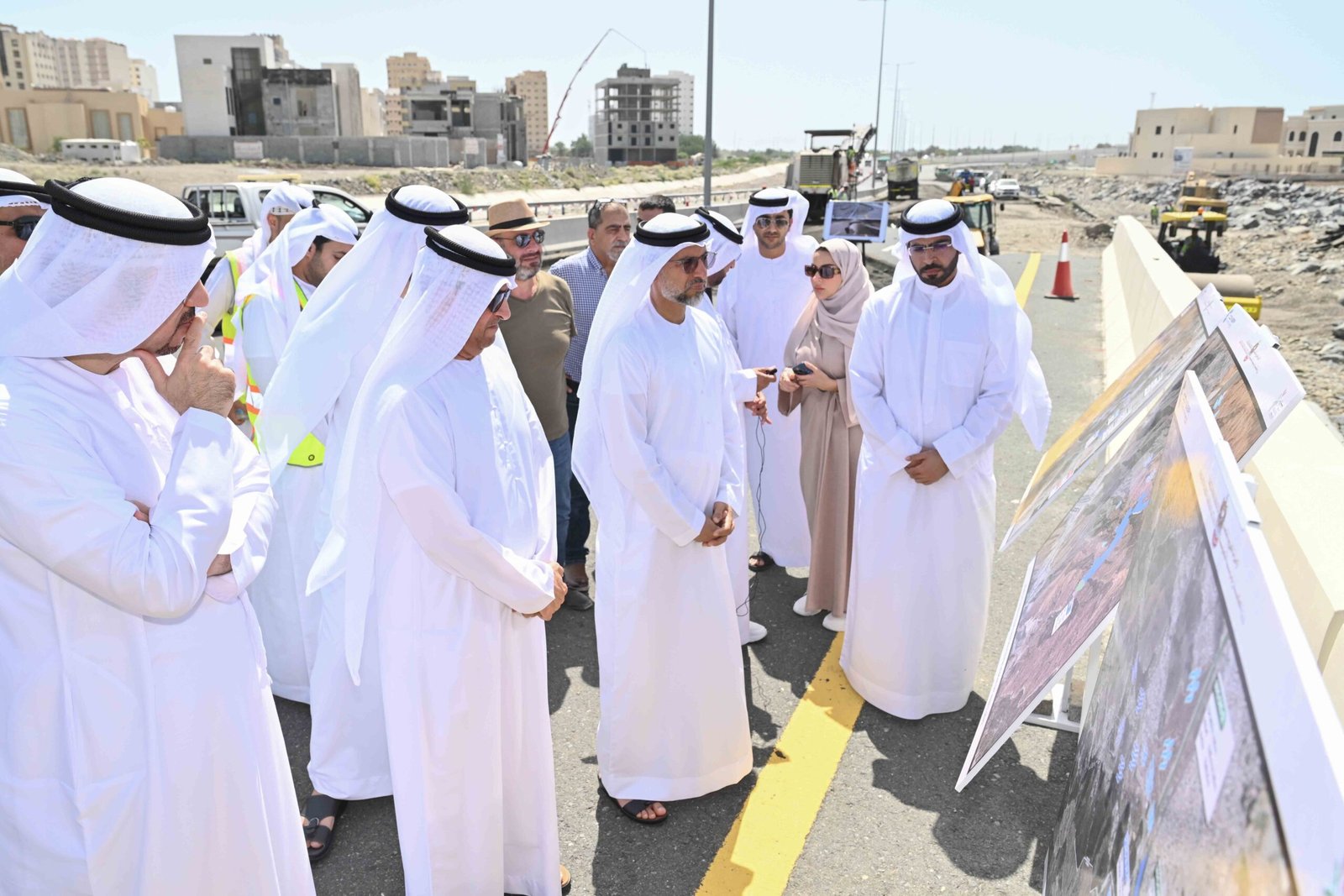 سهيل المزروعي يتفقّد المناطق والطرق الاتحادية المتأثرة بالأمطار 1 سهيل المزروعي يتفقّد المناطق والطرق الاتحادية المتأثرة بالأمطار