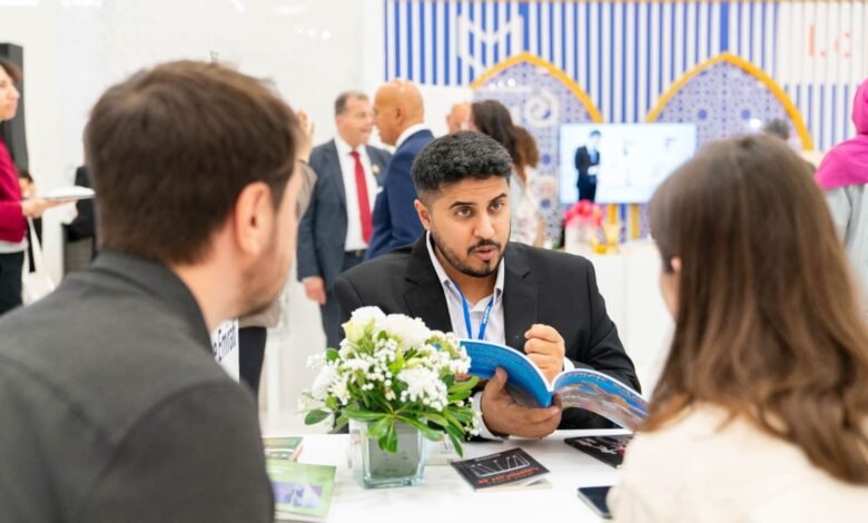 "جمعية الناشرين الإماراتيين" تستعرض جهودها بمجال النشر خلال " معرض سالونيك للكتاب"