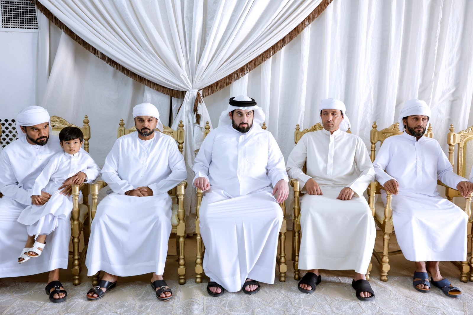 أحمد بن محمد يقدم واجب العزاء في سعيد سلطان سالم القمزي 1 أحمد بن محمد يقدم واجب العزاء في سعيد سلطان سالم القمزي