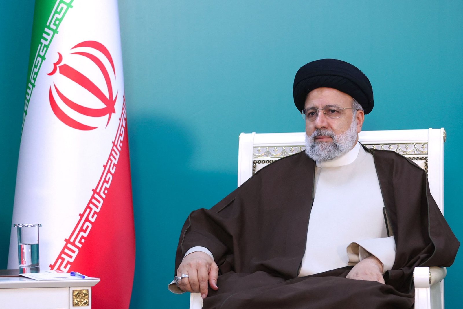 وفاة الرئيس الإيراني ووزير خارجيته والوفد المرافق لهما في حادث تحطم مروحيتهم 1 وفاة الرئيس الإيراني ووزير خارجيته والوفد المرافق لهما في حادث تحطم مروحيتهم
