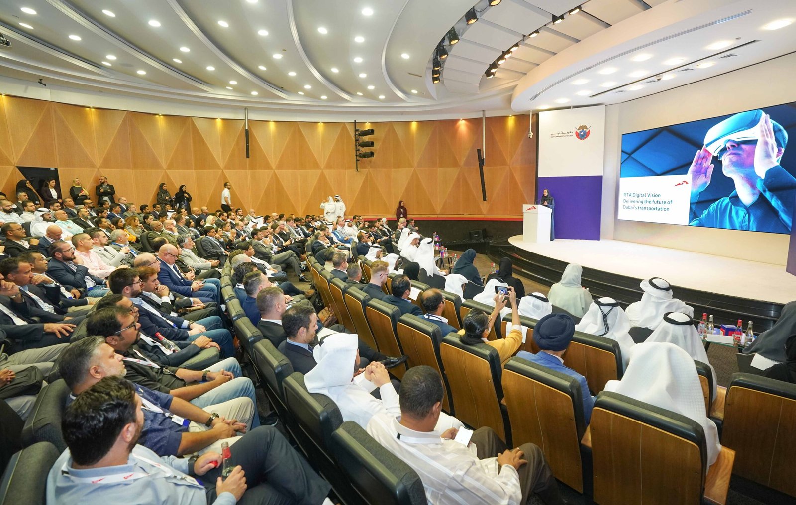 طرق دبي تكشف عن 24 مبادرة ضمن استراتيجيتها الرقمية 2023-2030 1 طرق دبي تكشف عن 24 مبادرة ضمن استراتيجيتها الرقمية 2023-2030