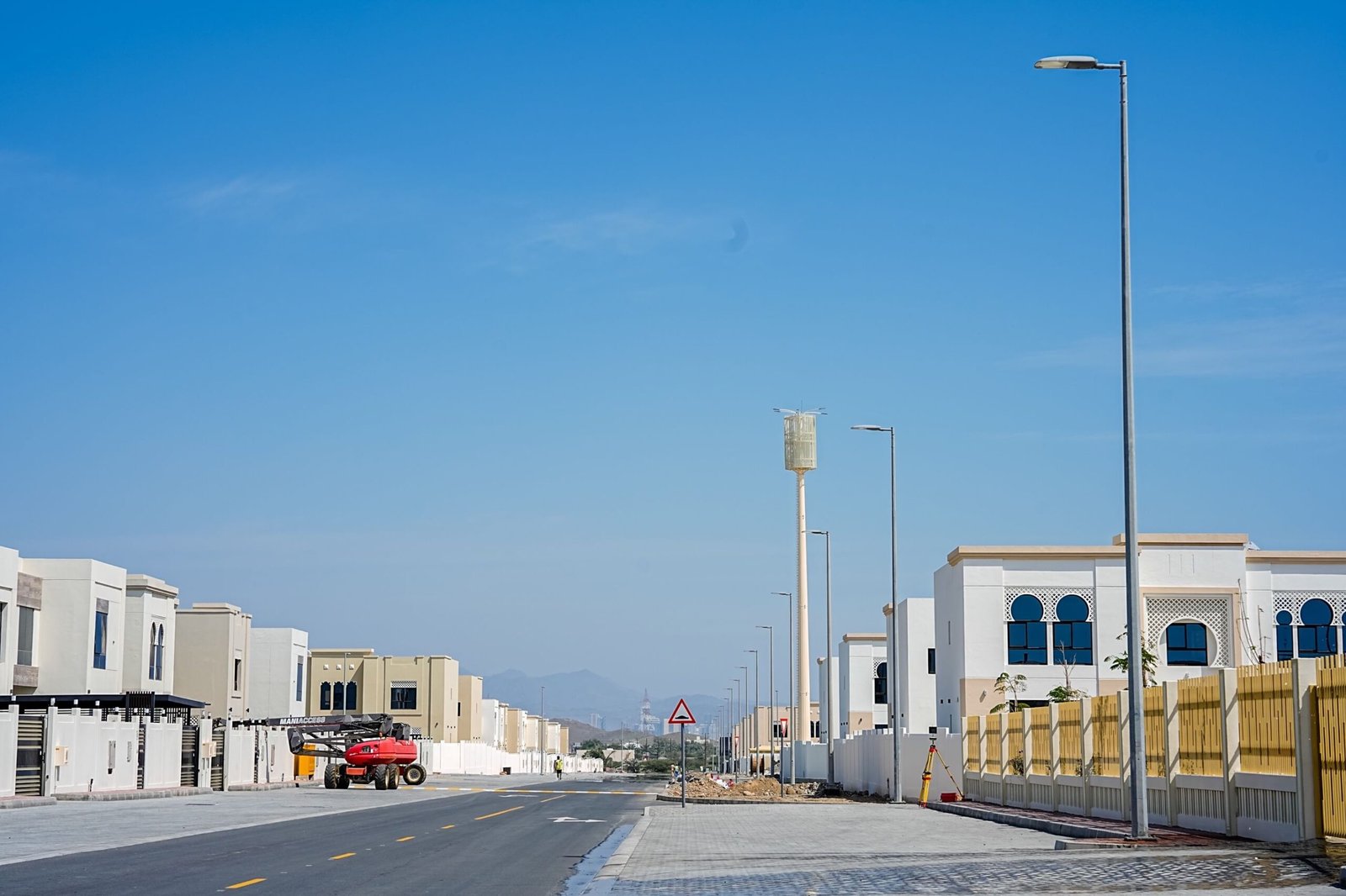 "كهرباء الشارقة" تنجز الشبكة الكهربائية لمجمع الساف السكني 1 "كهرباء الشارقة" تنجز الشبكة الكهربائية لمجمع الساف السكني