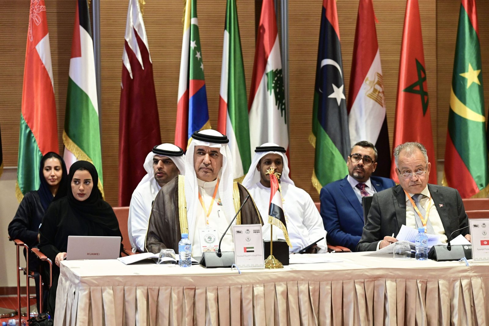 الإمارات والسعودية تبحثان تعزيز العلاقات البرلمانية على هامش مؤتمر الاتحاد البرلماني العربي بالجزائر 1 الإمارات والسعودية تبحثان تعزيز العلاقات البرلمانية على هامش مؤتمر الاتحاد البرلماني العربي بالجزائر