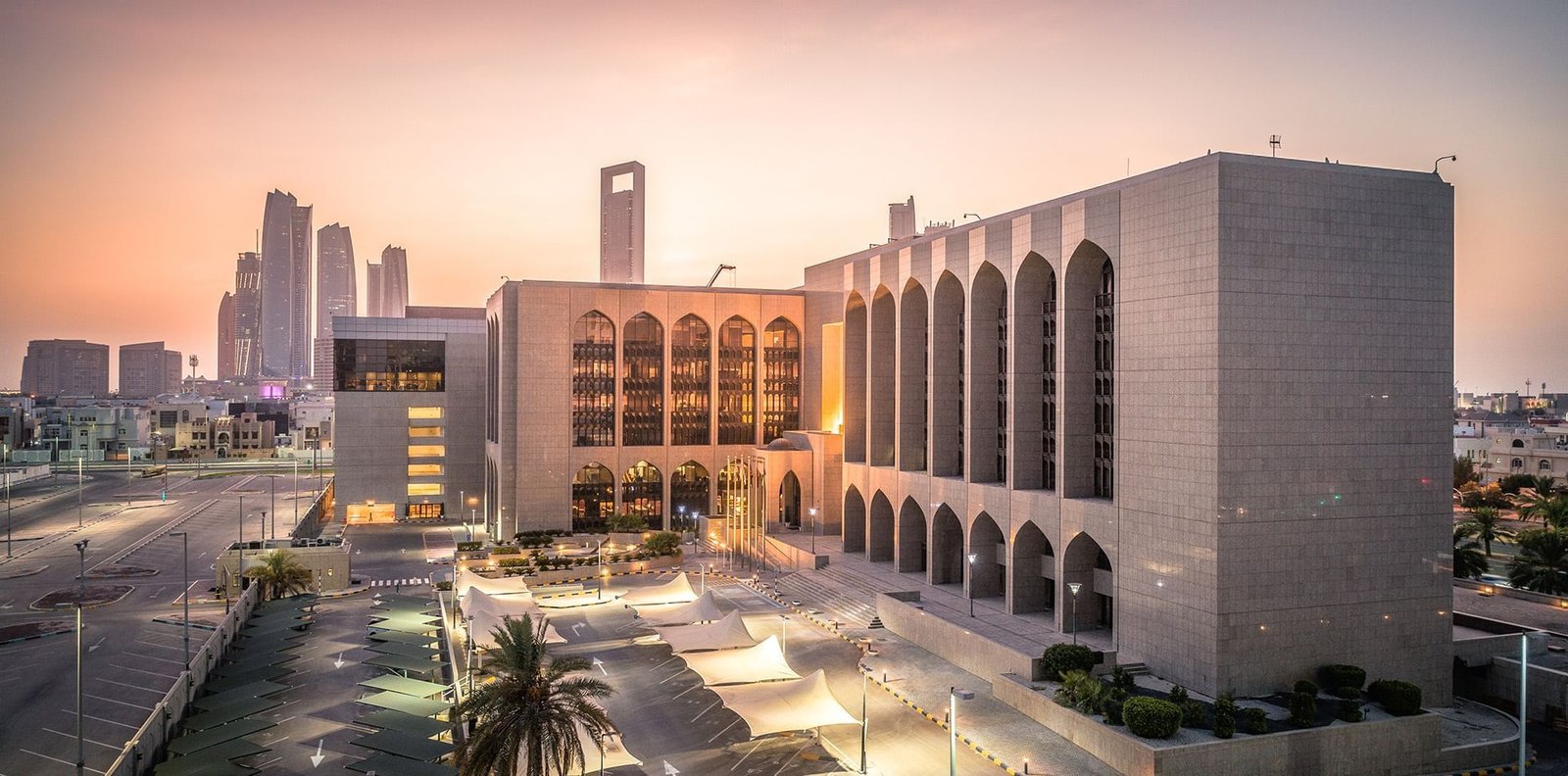 12.3 % نموا سنويا في رصيد "المركزي" من الذهب بنهاية فبراير الماضي 1 12.3 % نموا سنويا في رصيد "المركزي" من الذهب بنهاية فبراير الماضي