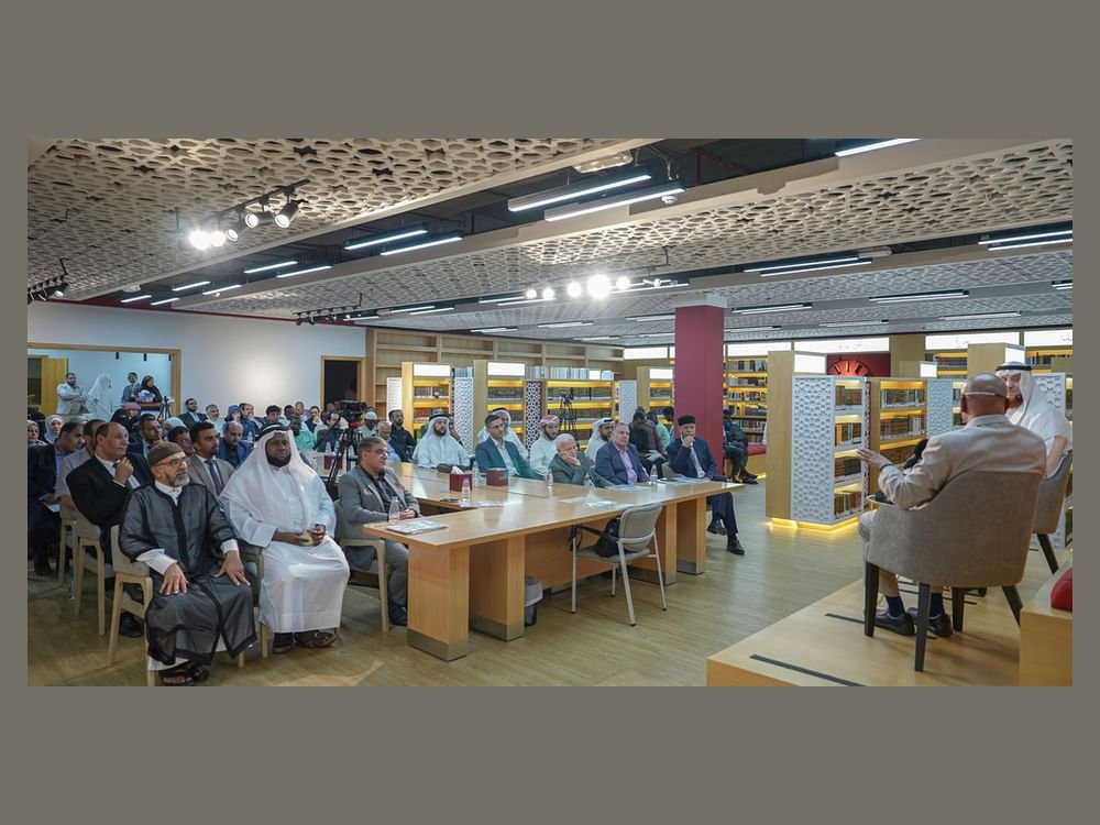 مجمع اللغة العربية بالشارقة يناقش دور "الفصحى" في العصر الحديث 1 مجمع اللغة العربية بالشارقة يناقش دور "الفصحى" في العصر الحديث