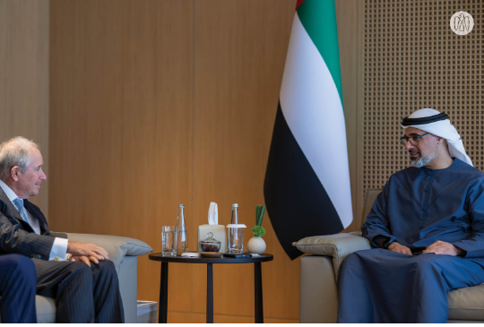 خالد بن محمد بن زايد يلتقي الرئيس التنفيذي لمجموعة «بلاكستون» للاستشارات المالية 1 خالد بن محمد بن زايد يلتقي الرئيس التنفيذي لمجموعة «بلاكستون» للاستشارات المالية