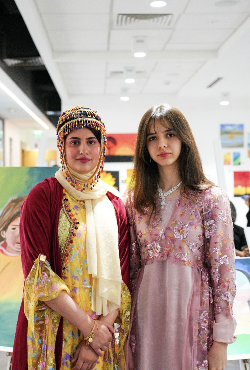 خولة السويدي تنفذ ورشة فنية للخط العربي لأطفال من كردستان العراق 1 خولة السويدي تنفذ ورشة فنية للخط العربي لأطفال من كردستان العراق