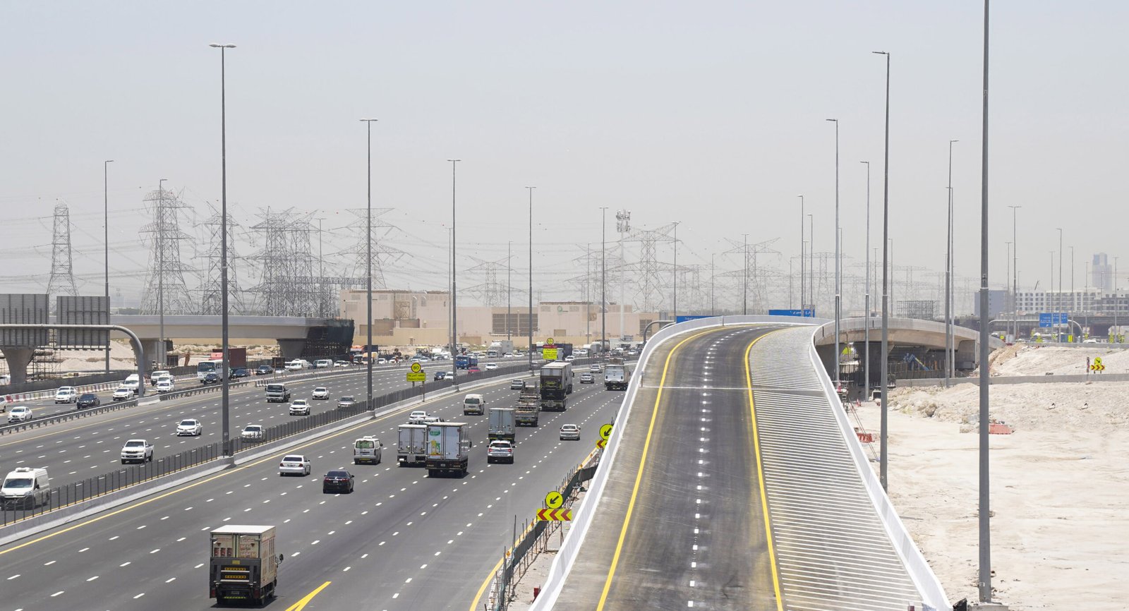 طرق دبي تفتتح جسراً رئيساً ضمن مشروع تطوير تقاطع شارع جرن السبخة مع شارع الشيخ محمد بن زايد 1 طرق دبي تفتتح جسراً رئيساً ضمن مشروع تطوير تقاطع شارع جرن السبخة مع شارع الشيخ محمد بن زايد