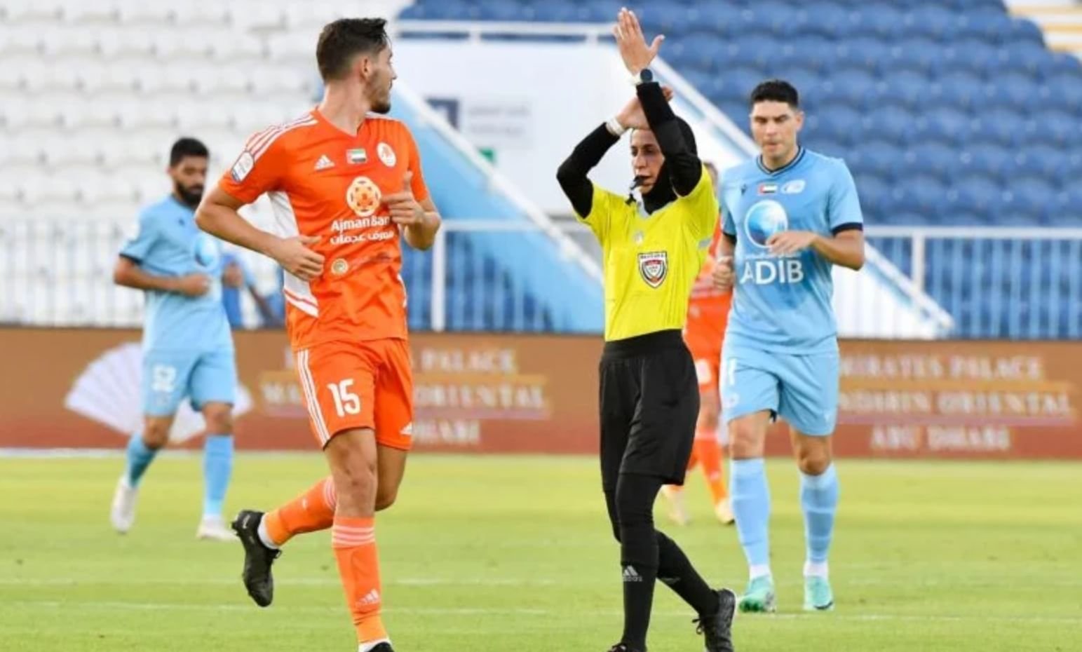 40 حكما وحكمة بينهم 18 أجنبياً أداروا مباريات دوري أدنوك 1 40 حكما وحكمة بينهم 18 أجنبياً أداروا مباريات دوري أدنوك