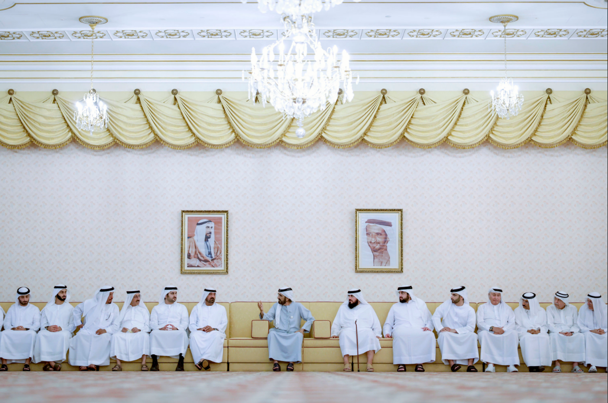 محمد بن راشد يلتقي أعيان البلاد ورجال الأعمال والمستثمرين 1 محمد بن راشد يلتقي أعيان البلاد ورجال الأعمال والمستثمرين