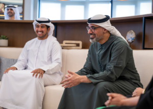 خالد بن محمد بن زايد يلتقي عددًا من الطلبة الإماراتيين المبتعثين في برنامج "خطوة"