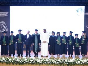 راشد بن سعود المعلا يشهد حفل تخريج الدفعة الأولى من طلبة مدرسة الشويفات بأم القيوين
