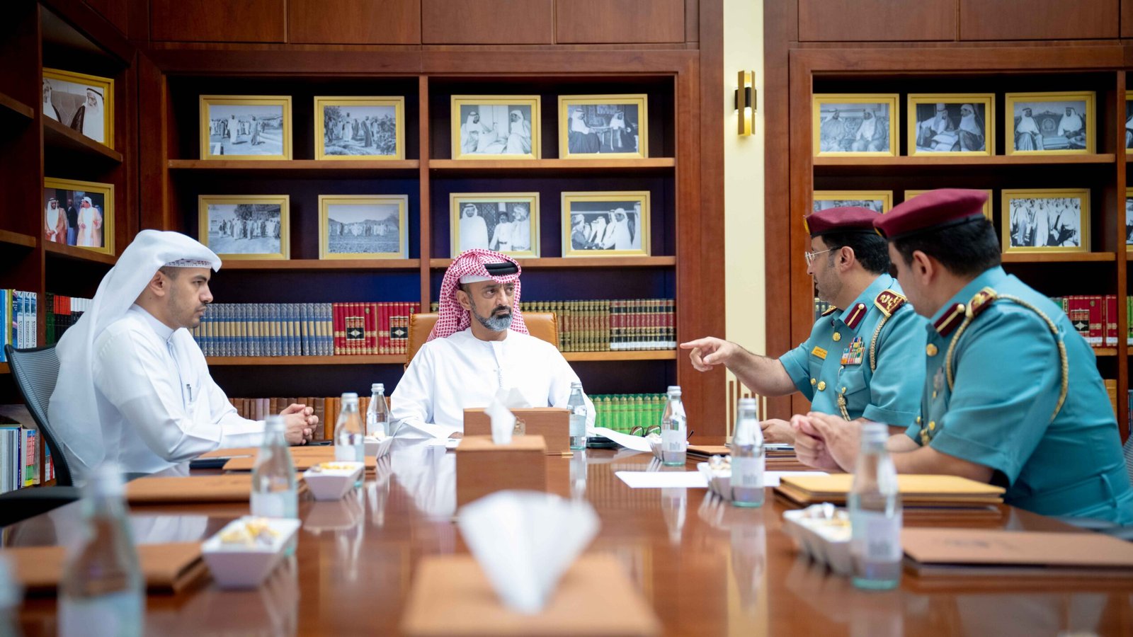 عمار النعيمي يطلع على خطط وبرامج "الدفاع المدني" بعجمان 1 عمار النعيمي يطلع على خطط وبرامج "الدفاع المدني" بعجمان
