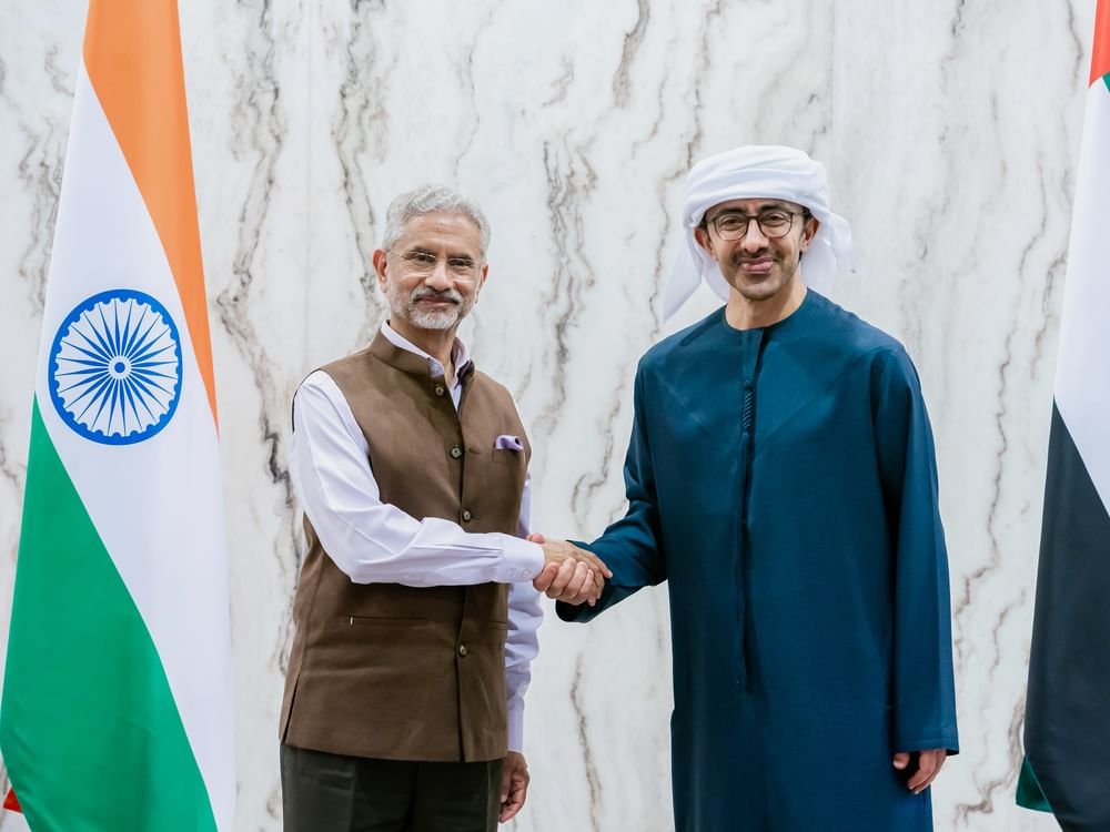 عبدالله بن زايد يستقبل وزير الشؤون الخارجية في الهند ويبحثان العلاقات الاستراتيجية بين البلدين 1 عبدالله بن زايد يستقبل وزير الشؤون الخارجية في الهند ويبحثان العلاقات الاستراتيجية بين البلدين