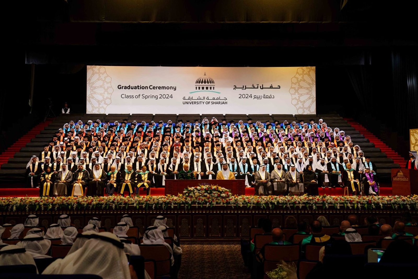 سلطان بن أحمد القاسمي يشهد حفل تخريج طلاب جامعة الشارقة 1 سلطان بن أحمد القاسمي يشهد حفل تخريج طلاب جامعة الشارقة