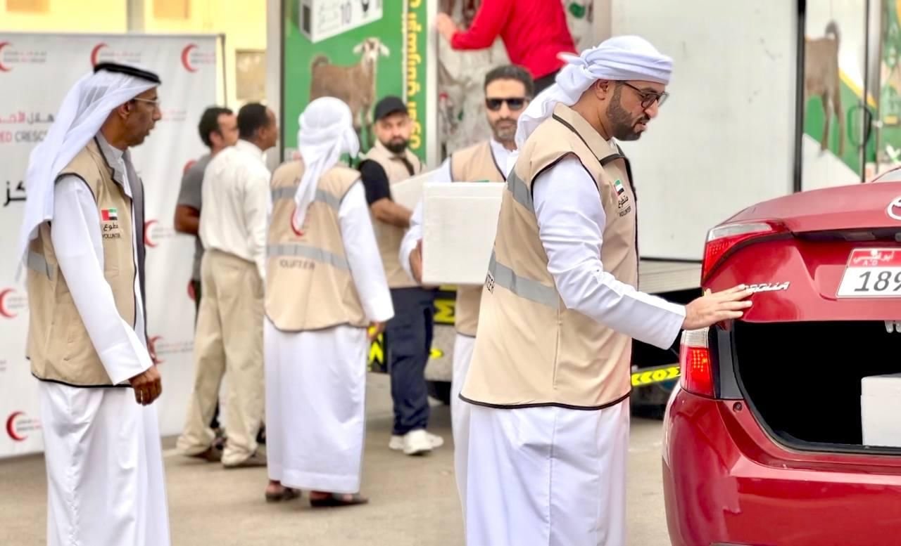 10 آلاف مستفيد من مشروع الهلال الأحمر للأضاحي في العين 1 10 آلاف مستفيد من مشروع الهلال الأحمر للأضاحي في العين
