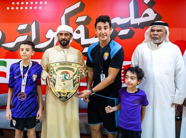 عبد العزيز النعيمي يكرم أبطال النسخة السابعة من "خليجية كواترو" 1 عبد العزيز النعيمي يكرم أبطال النسخة السابعة من "خليجية كواترو"
