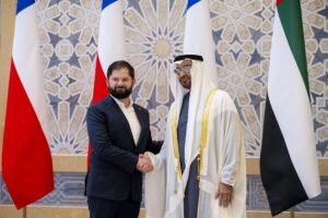 جرت له مراسم استقبال رسمية..رئيس الدولة يستقبل الرئيس التشيلي في قصر الوطن