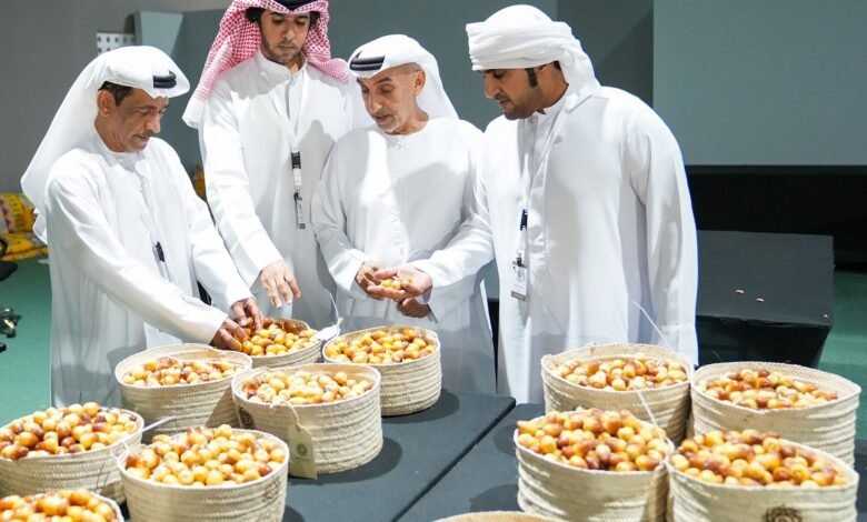 مسابقات مهرجان ليوا للرطب تستقطب 116 ألف زائر و 570 مشاركًا 2 مسابقات مهرجان ليوا للرطب تستقطب 116 ألف زائر و 570 مشاركًا
