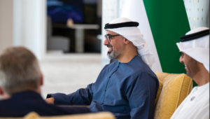 خالد بن محمد بن زايد يلتقي عددًا من رؤساء شركات الطاقة العالمية ويشهد مراسم توقيع اتفاق لانضمام مجموعة من الشركاء العالميين إلى مشروع الرويس للغاز الطبيعي المسال التابع لأدنوك
