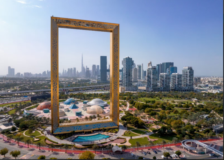 دبي تسجل رقماً قياسياً جديداً باستقبال 9.31 مليون زائر خلال النصف الأول من عام 2024 1 دبي تسجل رقماً قياسياً جديداً باستقبال 9.31 مليون زائر خلال النصف الأول من عام 2024