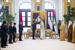 رئيس الدولة يمنح الرئيس الإندونيسي"وسام زايد" والوزير المنسق للشؤون البحرية والاستثمار "وسام الاتحاد" 2 رئيس الدولة يمنح الرئيس الإندونيسي"وسام زايد" والوزير المنسق للشؤون البحرية والاستثمار "وسام الاتحاد"