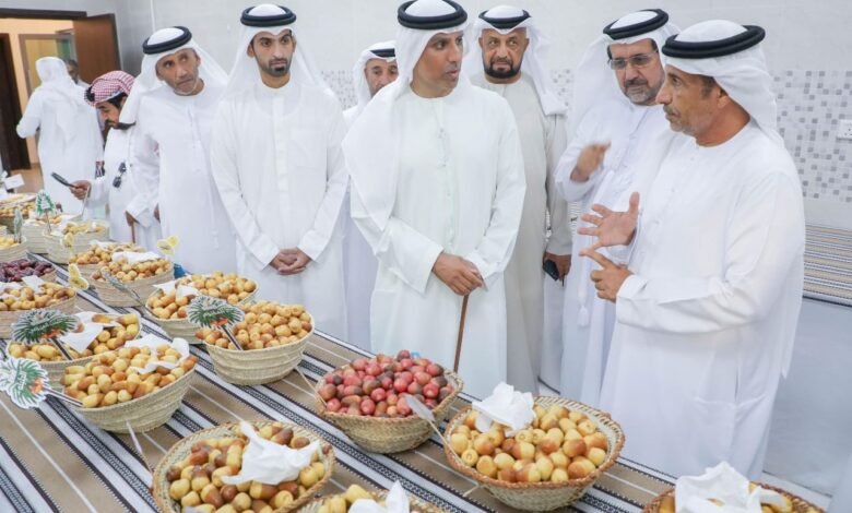 مهرجان الذيد للرطب يختتم فعالياته.. ويتوج 130 فائزًا من نخبة المزارعين وملاك النخيل 1 مهرجان الذيد للرطب يختتم فعالياته.. ويتوج 130 فائزًا من نخبة المزارعين وملاك النخيل