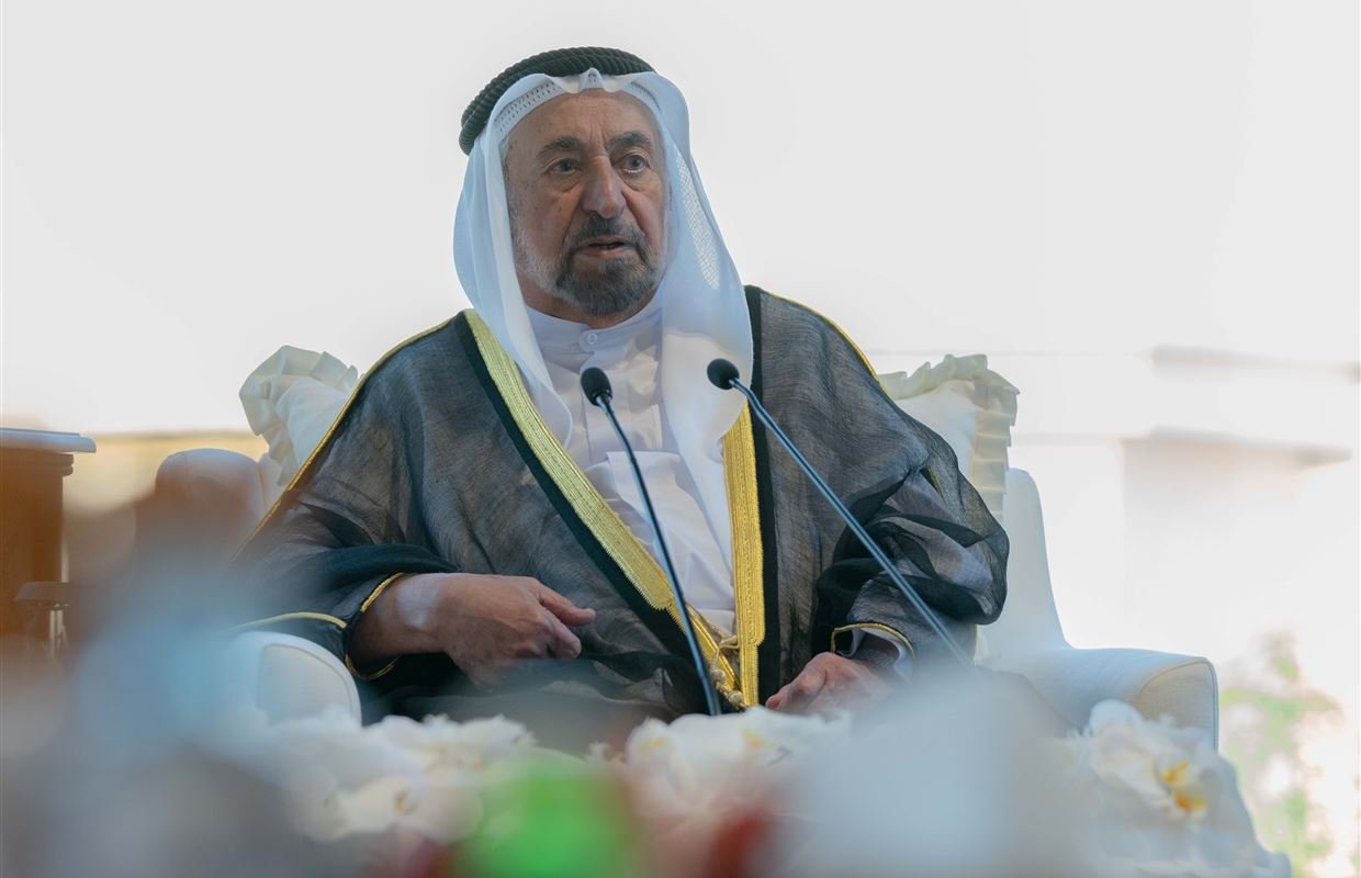 حاكم الشارقة يصدر مرسوماً أميرياً بشأن ترقية وتعيين رئيس لدائرة الموارد البشرية في إمارة الشارقة 1 حاكم الشارقة يصدر مرسوماً أميرياً بشأن ترقية وتعيين رئيس لدائرة الموارد البشرية في إمارة الشارقة
