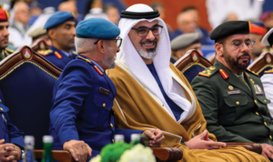خالد بن محمد بن زايد يشهد حفل تخريج الدورة المشتركة الـ 33 لكلية القيادة والأركان المشتركة