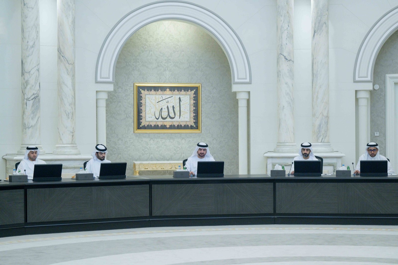 عبدالله بن سالم القاسمي يترأس اجتماع "تنفيذي الشارقة" 1 عبدالله بن سالم القاسمي يترأس اجتماع "تنفيذي الشارقة"