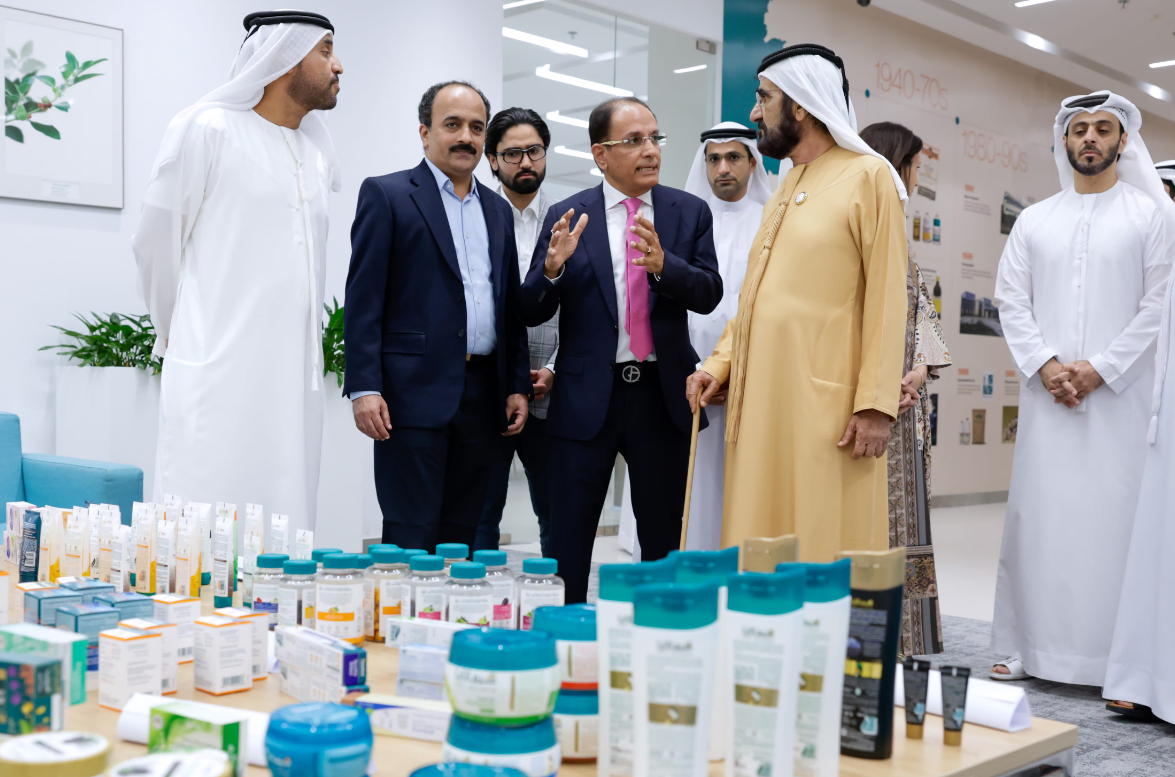 محمد بن راشد: "البحث والتطوير قطاع حيوي تحيطه الإمارات بكل العناية والاهتمام كركيزة للتنمية المستدامة وتشكيل ملامح المستقبل" 1 محمد بن راشد: "البحث والتطوير قطاع حيوي تحيطه الإمارات بكل العناية والاهتمام كركيزة للتنمية المستدامة وتشكيل ملامح المستقبل"