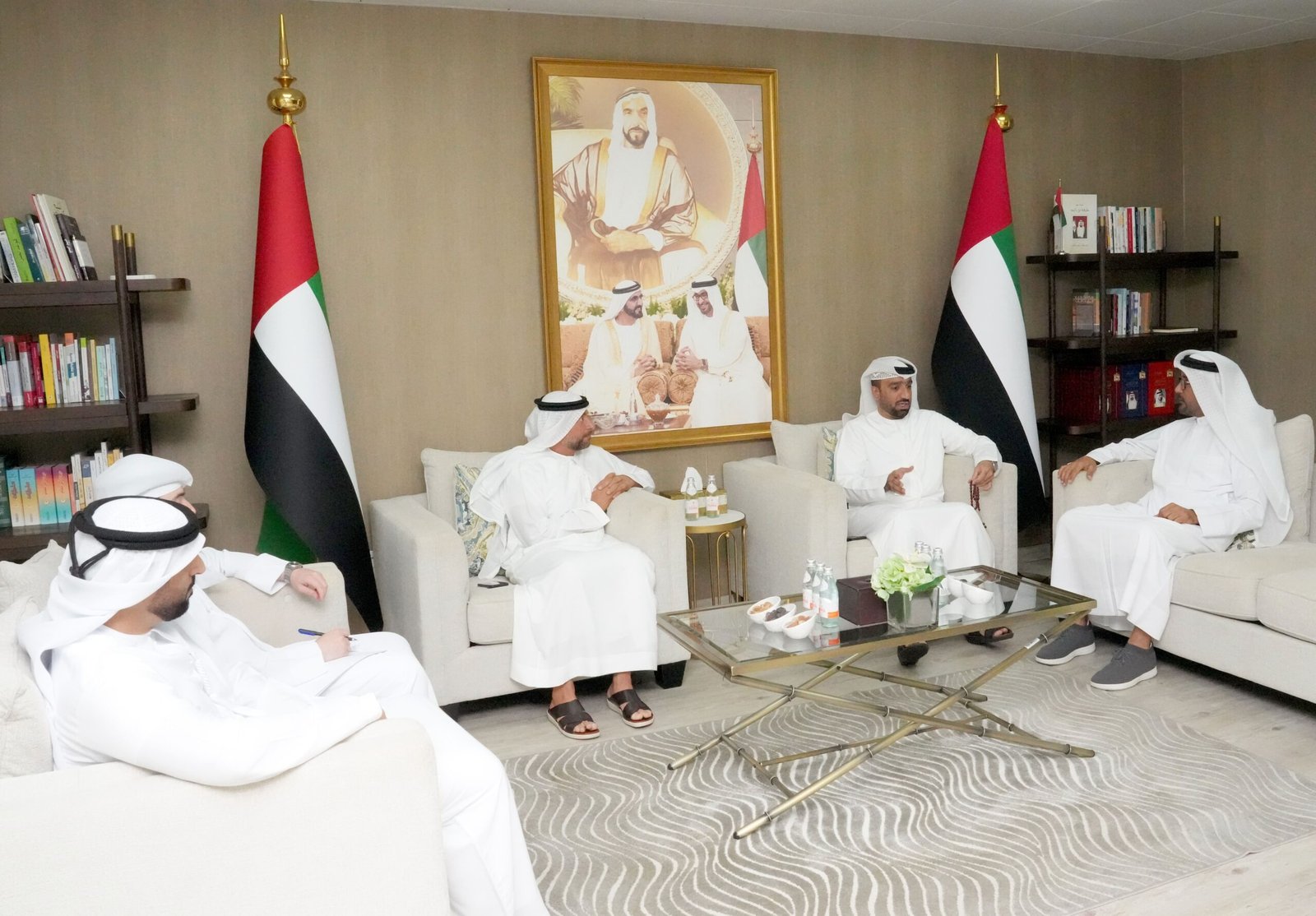 "هيئة الرياضة" و"اللجنة الأولمبية" تستعرضان مشاركة الإمارات في أولمبياد باريس 2024 1 "هيئة الرياضة" و"اللجنة الأولمبية" تستعرضان مشاركة الإمارات في أولمبياد باريس 2024