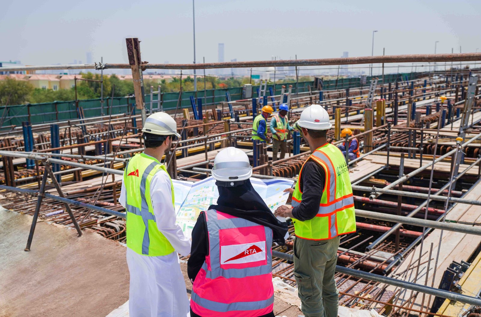 طرق دبي تُطلق مبادرة المسار الهندسي المهني الأولى من نوعها على مستوى الدولة والمسار السريع 1 طرق دبي تُطلق مبادرة المسار الهندسي المهني الأولى من نوعها على مستوى الدولة والمسار السريع