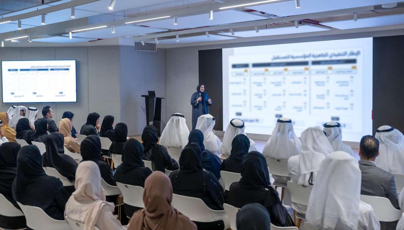مكتب التطوير الحكومي والمستقبل ينظم ورشة عمل حول الإطار التنفيذي للجاهزية المؤسسية للمستقبل 1 مكتب التطوير الحكومي والمستقبل ينظم ورشة عمل حول الإطار التنفيذي للجاهزية المؤسسية للمستقبل