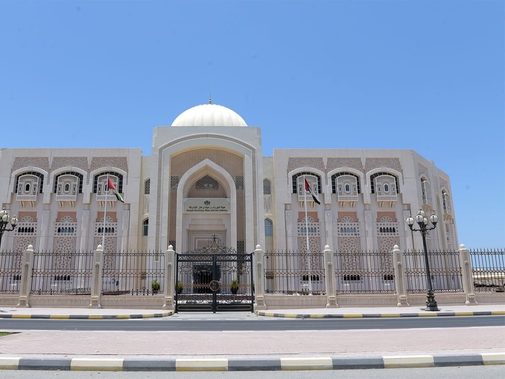 كهرباء الشارقة توفر خدماتها للمرحلة الأولى من مشروع مزرعة مليحة للألبان 1 كهرباء الشارقة توفر خدماتها للمرحلة الأولى من مشروع مزرعة مليحة للألبان