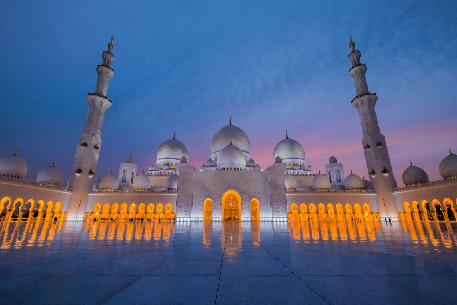 مركز جامع الشيخ زايد الكبير يصدر التقويم الهجري لعام 1446 1 مركز جامع الشيخ زايد الكبير يصدر التقويم الهجري لعام 1446