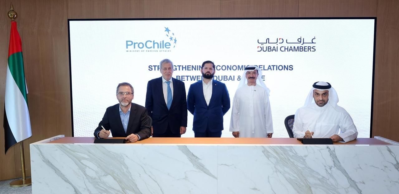 بحضور رئيس تشيلي .. توقيع مذكرة تفاهم بين غرف دبي و"برو تشيلي" لتعزيز التعاون التجاري والاستثماري 1 بحضور رئيس تشيلي .. توقيع مذكرة تفاهم بين غرف دبي و"برو تشيلي" لتعزيز التعاون التجاري والاستثماري