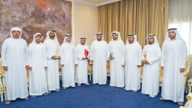 محمد الشرقي يلتقي فناني الفجيرة في مسرح المونودراما الفائزين بجوائز دولية