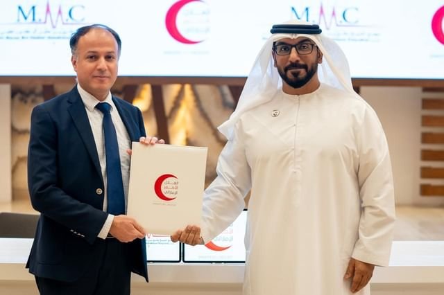 الهلال الأحمر ومجمع الشيخ مانع بن حشر آل مكتوم يعززان شراكتهما الطبية والإنسانية والمجتمعية 1 الهلال الأحمر ومجمع الشيخ مانع بن حشر آل مكتوم يعززان شراكتهما الطبية والإنسانية والمجتمعية