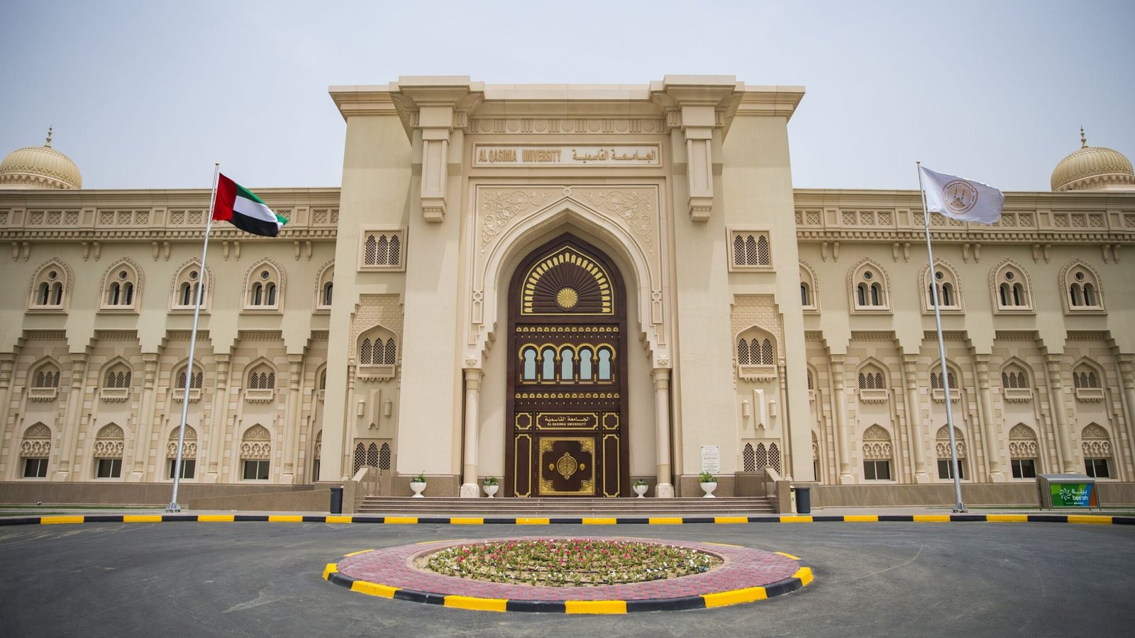 مدير الجامعة القاسمية: المرأة الإماراتية شريك أساسي في المسيرة التنموية 1 مدير الجامعة القاسمية: المرأة الإماراتية شريك أساسي في المسيرة التنموية