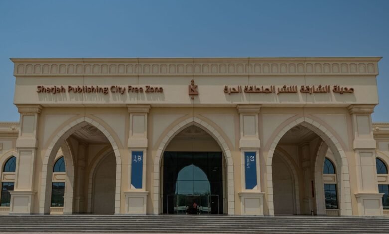 تعاون بين "الشارقة للنشر" و"أمازون" لتسريع نمو أعمال الناشرين 1 تعاون بين "الشارقة للنشر" و"أمازون" لتسريع نمو أعمال الناشرين