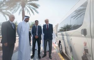 سلطان بن أحمد القاسمي يفتتح عيادات طلبة ماجستير طب الأسنان ويتفقد مركز التميز بمستشفى الأسنان الجامعي
