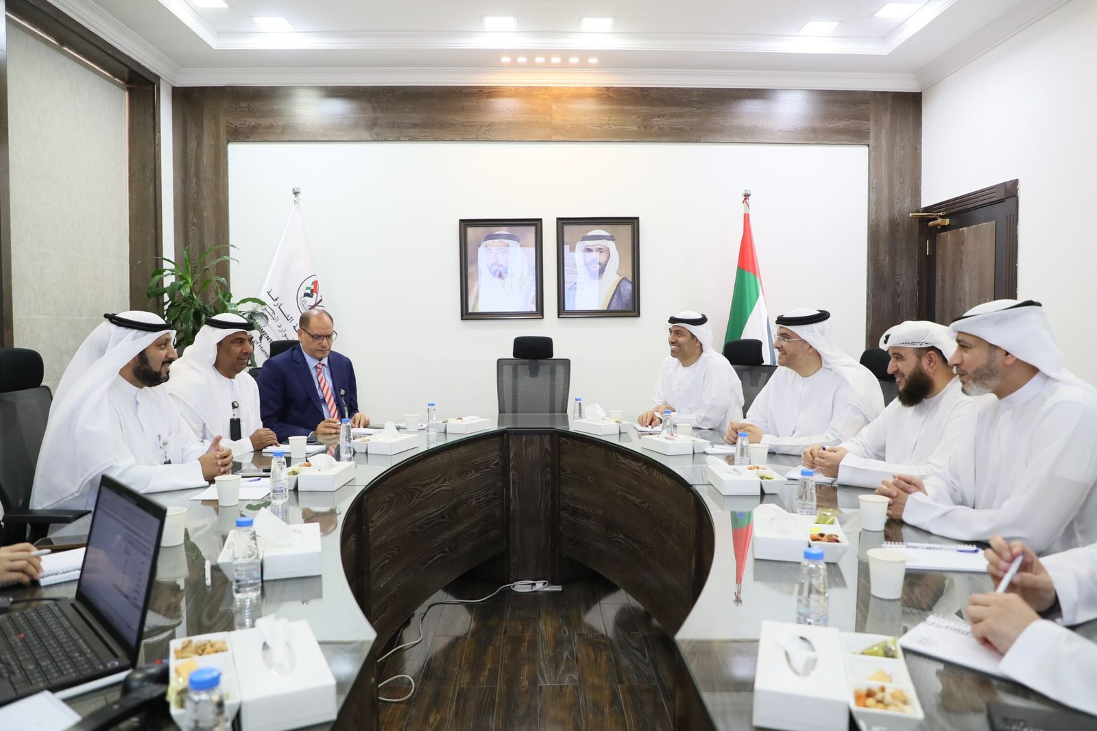 "الشارقة الإسلامي" يدعم "برنامج الشارقة لتدريب وتأهيل الباحثين عن عمل" 1 "الشارقة الإسلامي" يدعم "برنامج الشارقة لتدريب وتأهيل الباحثين عن عمل"