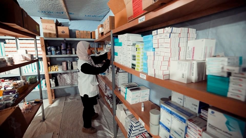 في إطار عملية "الفارس الشهم 3" الإنسانية.. تقديم مساعدات طبية وأدوية للمستشفى الميداني البريطاني 1 في إطار عملية "الفارس الشهم 3" الإنسانية.. تقديم مساعدات طبية وأدوية للمستشفى الميداني البريطاني