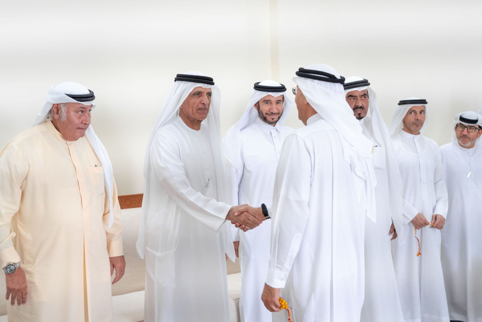 سعود بن صقر يعزي سلطان راشد الخرجي بوفاة زوجته 1 سعود بن صقر يعزي سلطان راشد الخرجي بوفاة زوجته