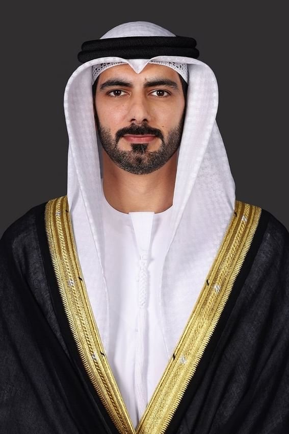 وزير الثقافة: المرأة الإماراتية نموذج يحتذى في جميع القطاعات 1 وزير الثقافة: المرأة الإماراتية نموذج يحتذى في جميع القطاعات